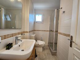 Terrace Life Palm Apart