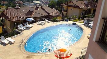 Terrace Life Palm Apart