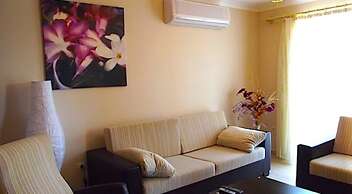 Terrace Life Palm Apart