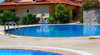 Terrace Life Palm Apart