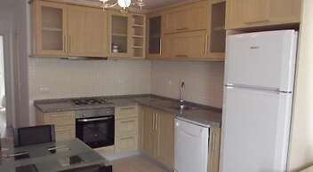 Terrace Life Palm Apart