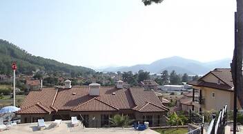 Terrace Life Palm Apart