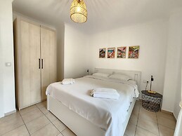 Terrace Life Palm Apart