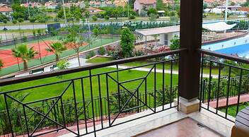 Terrace Life Palm Apart