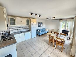 Terrace Life Palm Apart