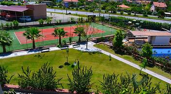 Terrace Life Palm Apart