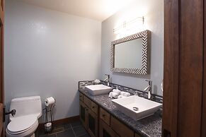 Northstar Luxury Lodgepole 4 Bedroom Home by RedAwning