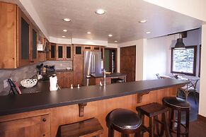 Northstar Luxury Lodgepole 4 Bedroom Home by RedAwning