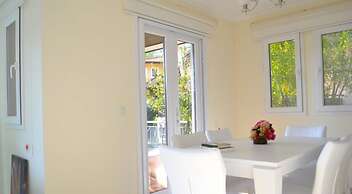 Villa Olive by Villa Safiya