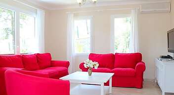 Silverhill Villas by Villa Safiya