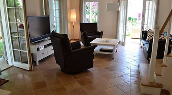 Portville Villas by Villa Safiya