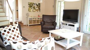 Portville Villas by Villa Safiya