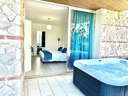 Isola Bella Infinity Suites