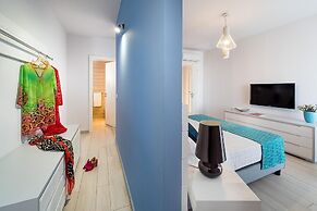 Isola Bella Infinity Suites