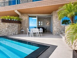 Isola Bella Infinity Suites