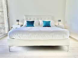 Isola Bella Infinity Suites
