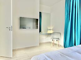 Isola Bella Infinity Suites