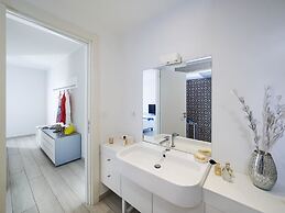 Isola Bella Infinity Suites