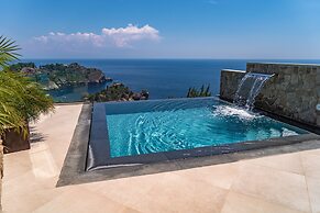 Isola Bella Infinity Suites