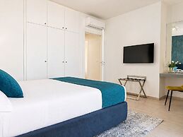 Isola Bella Infinity Suites