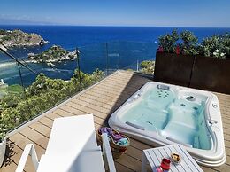 Isola Bella Infinity Suites