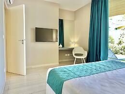 Isola Bella Infinity Suites