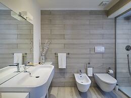 Isola Bella Infinity Suites