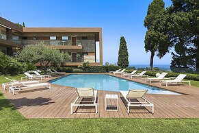 Isola Bella Infinity Suites