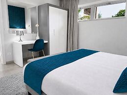 Isola Bella Infinity Suites