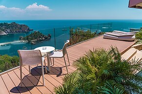 Isola Bella Infinity Suites