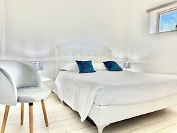 Isola Bella Infinity Suites