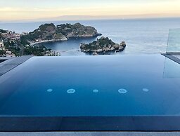 Isola Bella Infinity Suites