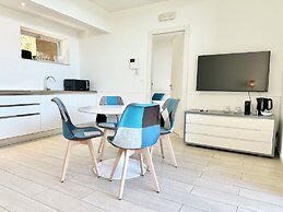 Isola Bella Infinity Suites