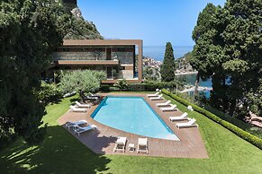 Isola Bella Infinity Suites