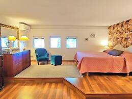 Isola Bella Infinity Suites