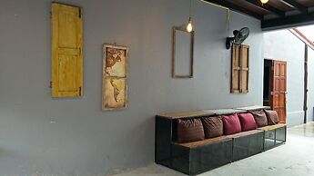 Vintage Wooden House 177