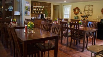 French Camp Bed and Breakfast