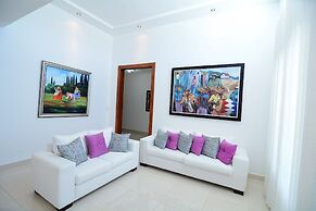 Modern House Pool AC WiFi