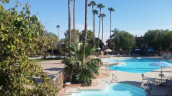 Mesa Golf Inn & Suites