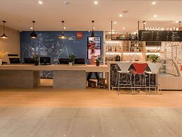 ibis Zhengzhou Longhai Road