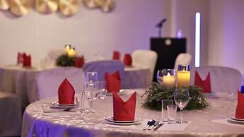 MINAMISENRI Crystal Hotel