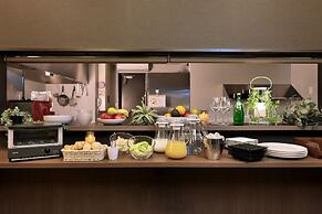 Doutonbori Crystal Hotel