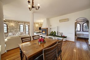 Vinifera Vineyards Hotel