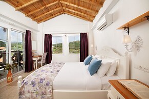 Vinifera Vineyards Hotel