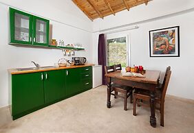 Vinifera Vineyards Hotel