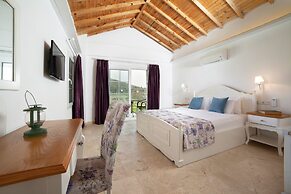 Vinifera Vineyards Hotel