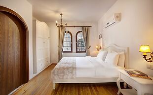 Vinifera Vineyards Hotel