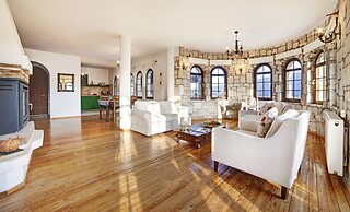 Vinifera Vineyards Hotel