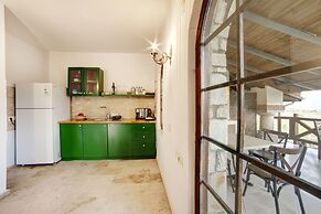 Vinifera Vineyards Hotel