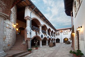 Vinifera Vineyards Hotel